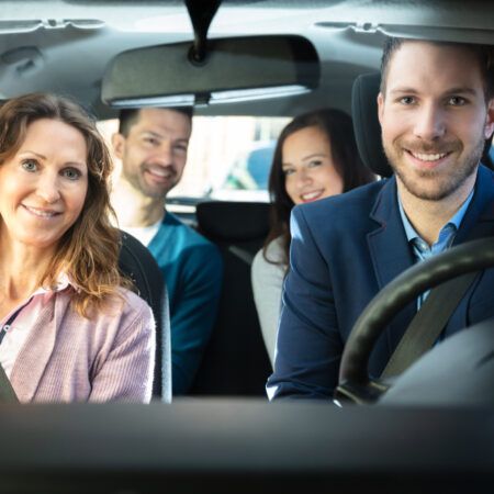 The Benefits of Carpooling and Public Transit for Your Wallet and the Environment