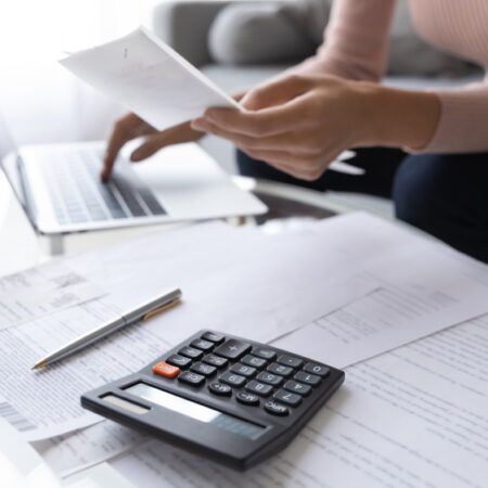 The Advantages of Using a Loan Calculator for Personal Financial Planning